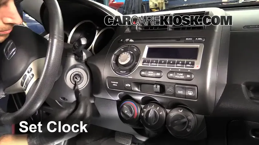 2008 Honda Fit 1.5L 4 Cyl. Clock